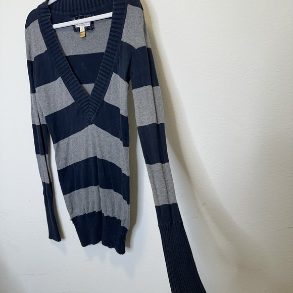 Vtg Y2K American Eagle Deep V Neck Long Line Sweater M Blue Gray Stripe Preppy - Picture 3 of 7